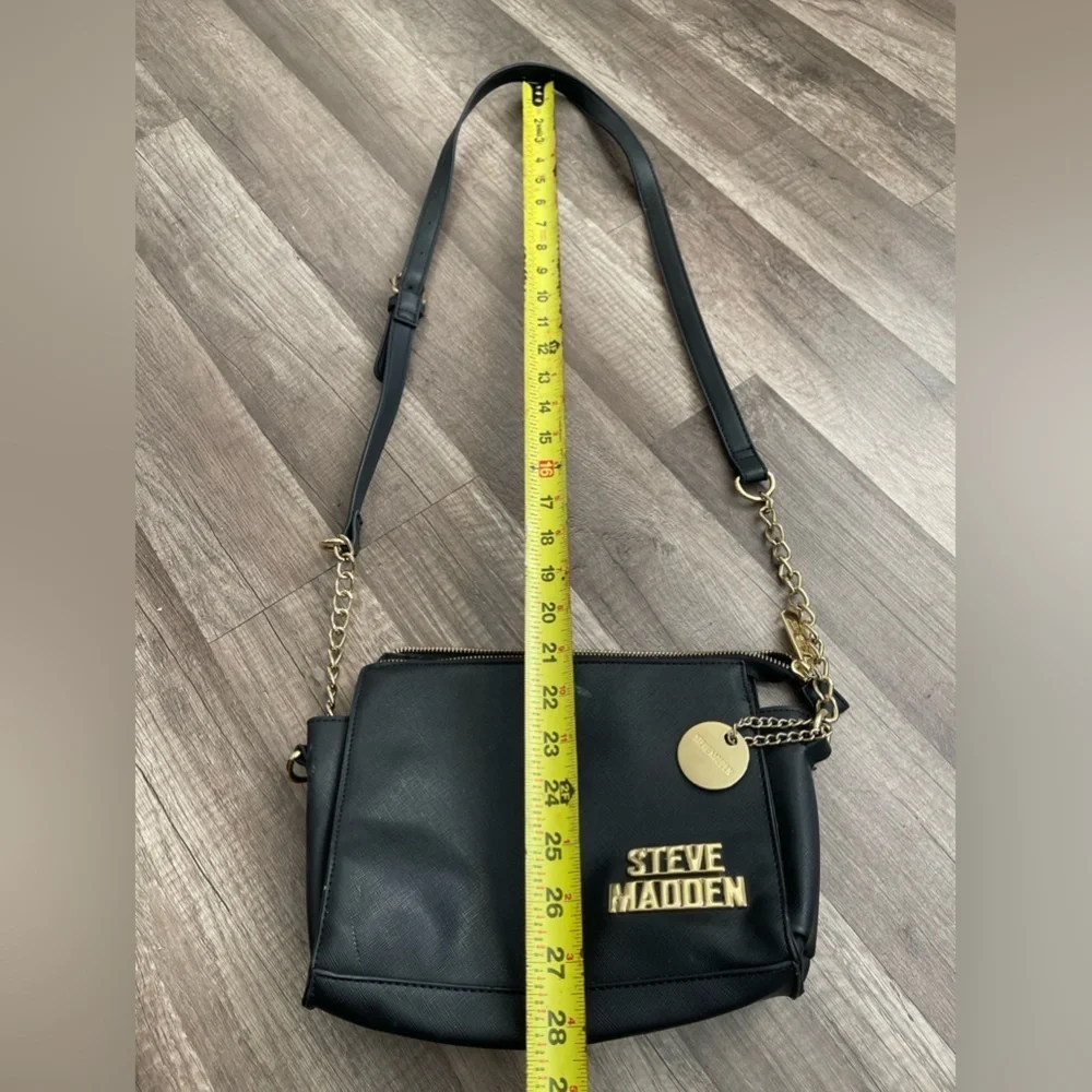 Steve Madden black gold monogram crossbody bag classy designer y2K chain strap